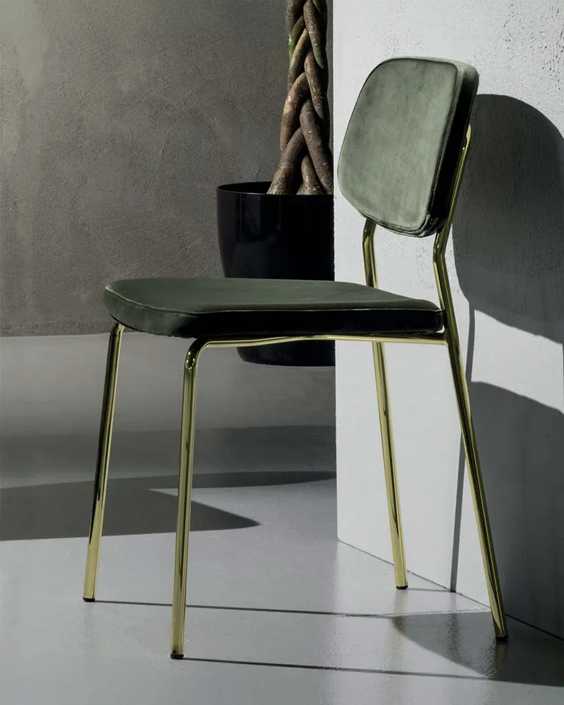 sedia-dorada_ambientata-1