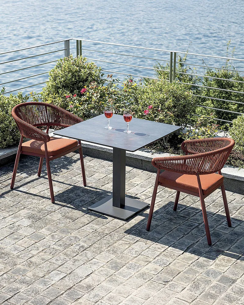 sedia-rosa_ambientata-1